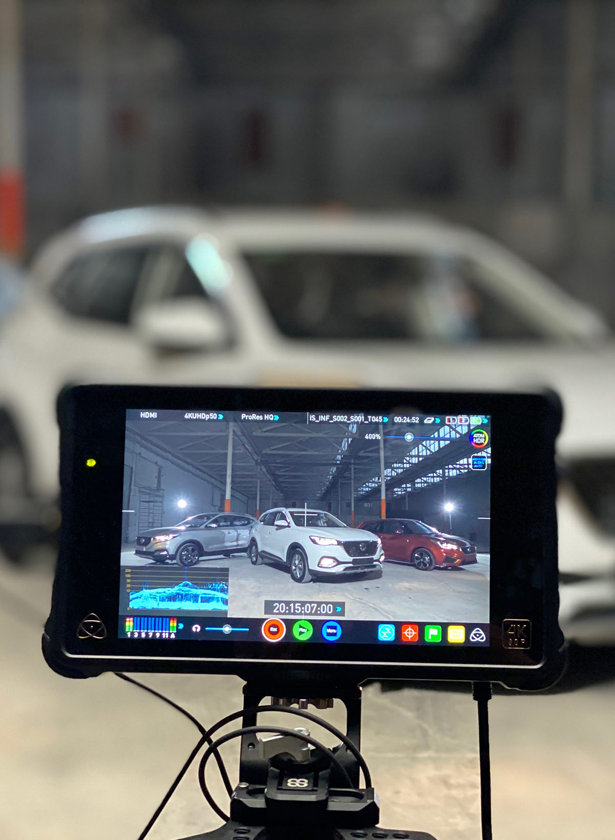 MG_3UP-MEDIA-BLOCK_Small_Horiz_1200x800_A_2