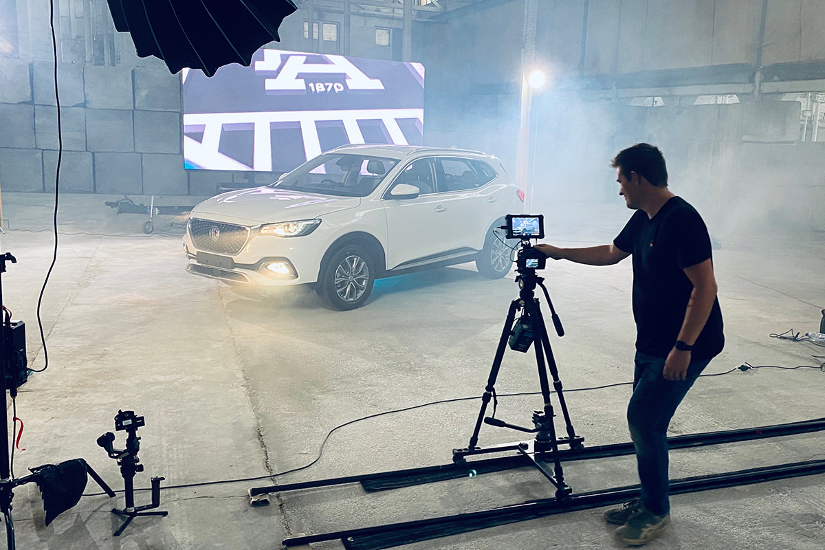 MG_3UP-MEDIA-BLOCK_Small_Horiz_1200x800_A_2